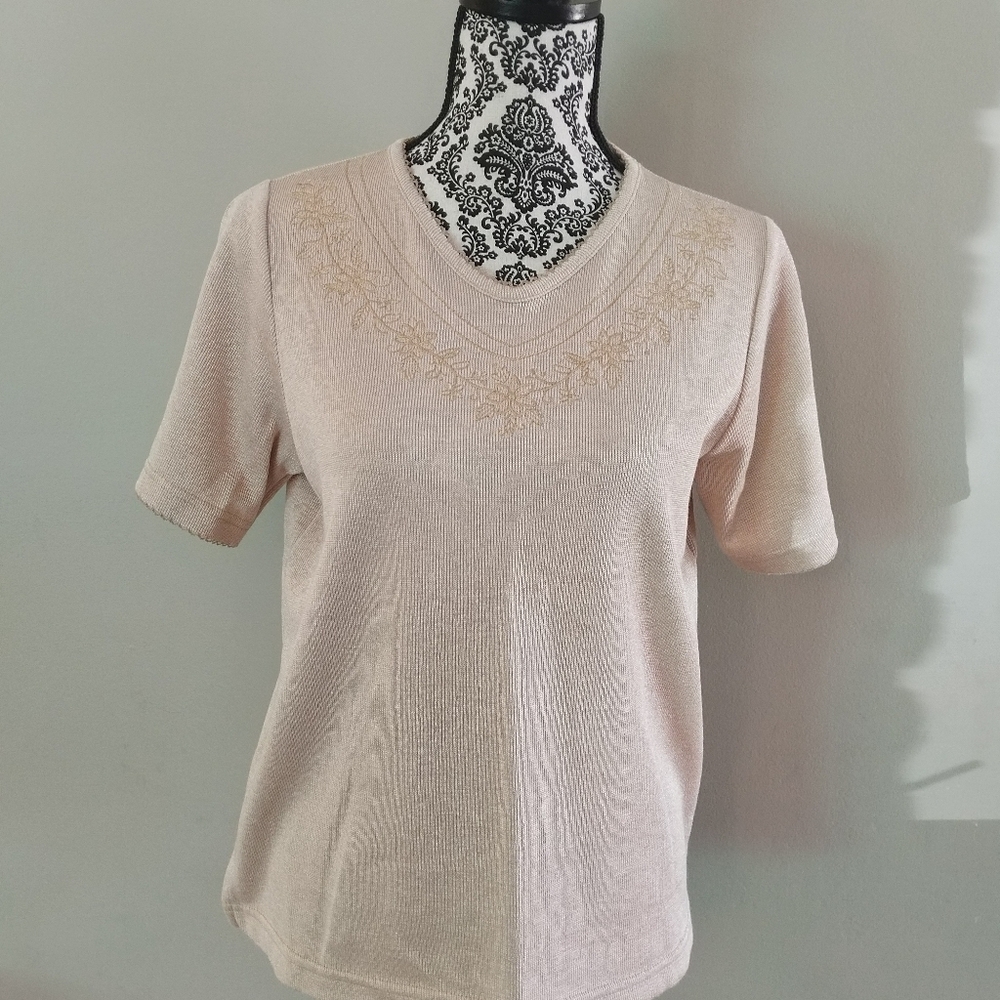Woman's knit top